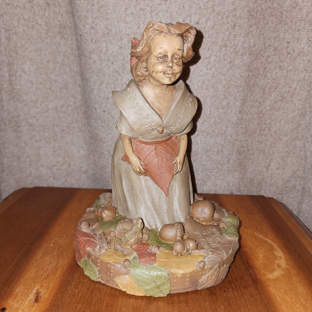 Tom Clark Gnome PRISCILLA KISS